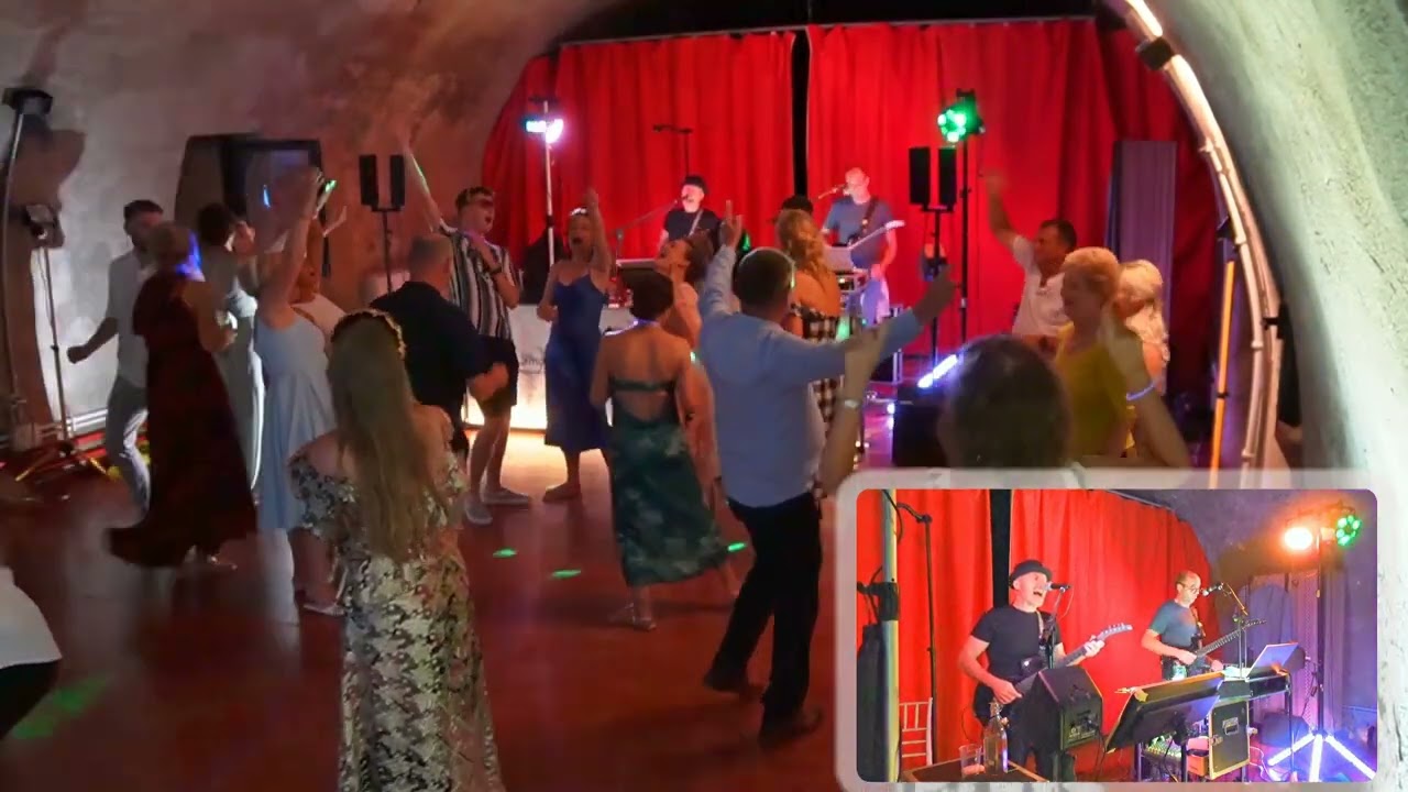 Wedding Sing Along Song in Rome